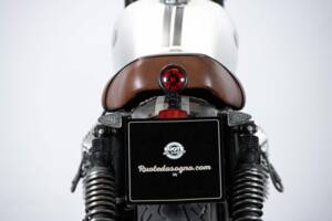 Immagine 42/50 di Moto Guzzi V 35 III (1986)