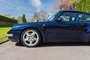 Image 11/52 of Porsche 911 Carrera 4 (1997)