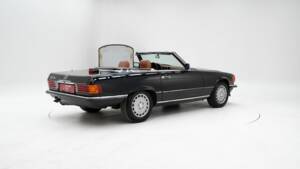Image 2/15 of Mercedes-Benz 560 SL (1986)