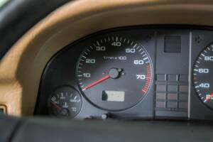 Immagine 20/50 di Audi 80 quattro  -  1.8S (1987)