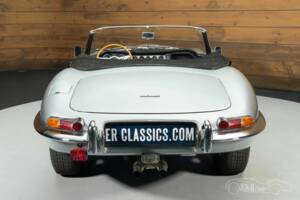 Image 12/19 of Jaguar E-Type 3.8 (1961)