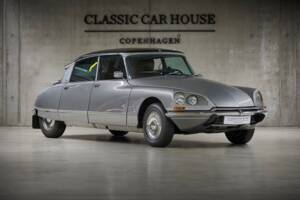 Image 19/92 of Citroën DS 23 Pallas (1975)