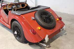 Image 8/9 of Morgan 4&#x2F;4 1600 (1970)