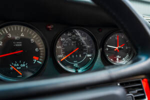 Afbeelding 34/53 van Porsche 911 Turbo 3.3 (1989)