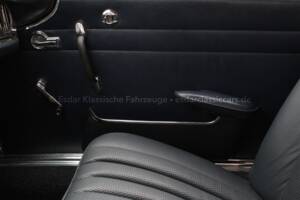 Afbeelding 30/31 van Mercedes-Benz 230 SL (1967)