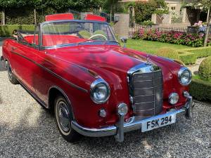 Immagine 14/25 di Mercedes-Benz 220 S Cabriolet (1959)