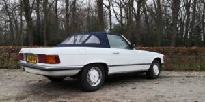 Afbeelding 14/33 van Mercedes-Benz 280 SL (1985)