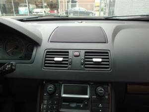 Bild 26/97 von Volvo XC90 V8 (2005)