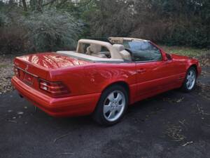 Image 3/8 of Mercedes-Benz SL 500 (2000)