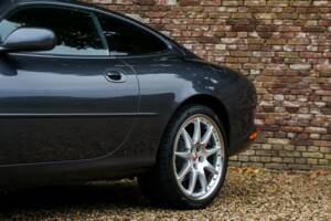Immagine 19/50 di Jaguar XK8 4.0 (2002)