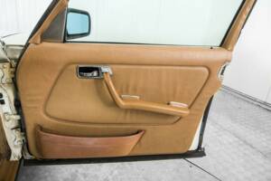 Bild 34/50 von Mercedes-Benz 300 D (1983)