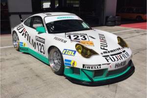 Image 4/39 de Porsche 911 GT3 RSR (2005)