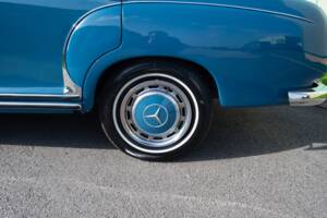 Bild 29/31 von Mercedes-Benz 220 a (1955)