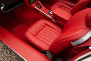 Immagine 17/49 di Jaguar E-Type V12 (1973)