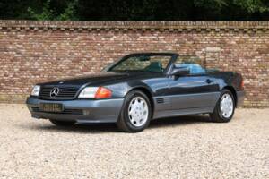 Image 16/50 of Mercedes-Benz 500 SL (1992)