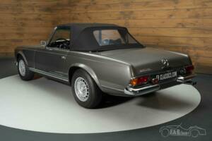 Image 10/18 of Mercedes-Benz 280 SL (1968)