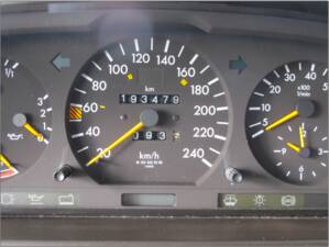 Image 7/71 of Mercedes-Benz 300 E 4-Matic (1990)