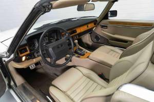 Immagine 2/19 di Jaguar XJS 5.3 V12 (1991)