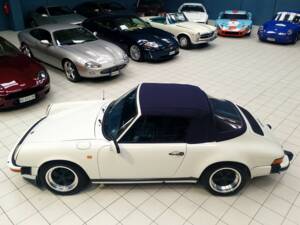 Bild 10/77 von Porsche 911 Carrera 3.2 (1984)