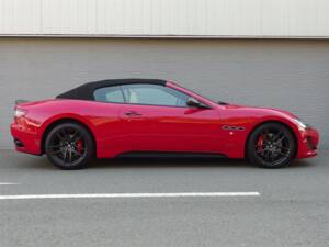 Image 6/99 of Maserati GranCabrio Sport (2015)