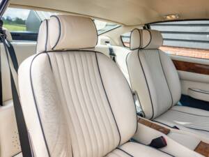 Bild 30/70 von Aston Martin V8 EFi (1988)