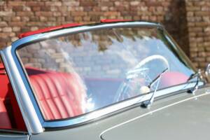 Image 44/50 de Mercedes-Benz 190 SL (1960)