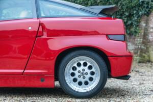 Image 23/50 of Alfa Romeo SZ (1991)