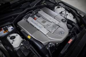 Image 92/99 de Mercedes-Benz SL 55 AMG (2005)