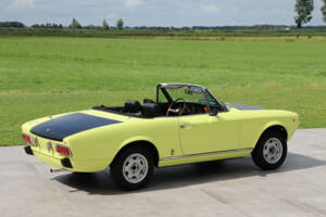 Image 34/50 of FIAT 124 Spider CS1 (1975)