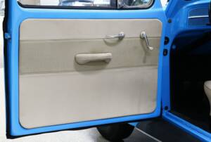 Bild 11/15 von Volkswagen Käfer 1300 (1966)