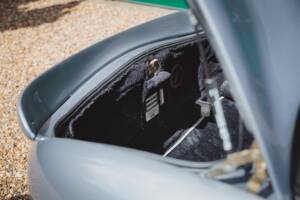 Image 24/39 of TVR Tuscan S (2003)