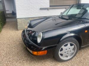 Image 11/18 of Porsche 911 Carrera 2 (1990)