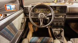 Imagen 37/85 de Lancia Delta HF Integrale 16V (1990)
