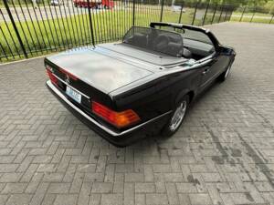 Image 10/50 of Mercedes-Benz 500 SL (1991)