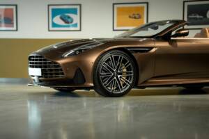 Bild 22/51 von Aston Martin DB12 Volante (2024)