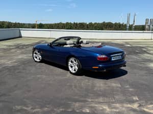 Image 8/20 of Jaguar XKR (2002)