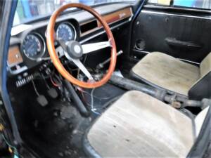 Image 28/40 of Alfa Romeo Giulia Nuova Super 1600 (1977)