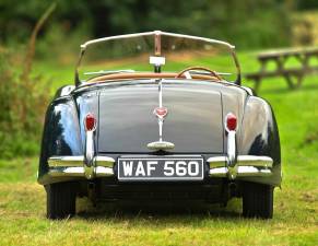 Image 10/50 de Jaguar XK 140 SE OTS (1956)