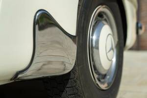 Image 38/50 de Mercedes-Benz 190 SL (1959)