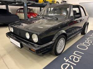 Bild 19/35 von Volkswagen Golf I Cabrio 1.8 (1990)
