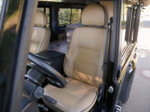 Image 21/50 of Land Rover Defender 110 (1900)