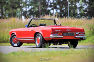 Image 9/70 of Mercedes-Benz 280 SL (1969)
