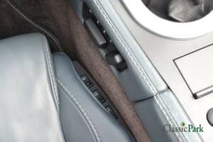 Image 42/50 of Aston Martin V8 Vantage (2007)