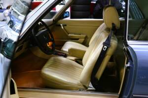 Image 20/41 de Mercedes-Benz 450 SLC 5,0 (1979)