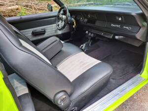 Image 9/10 of Plymouth Duster (1973)