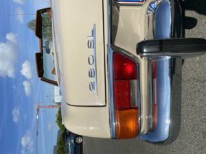 Immagine 34/50 di Mercedes-Benz 280 SL (1969)