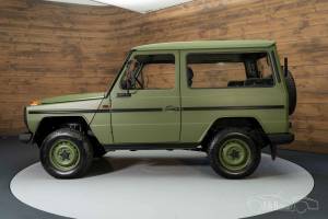 Image 16/18 of Mercedes-Benz 300 GD (SWB) (1984)