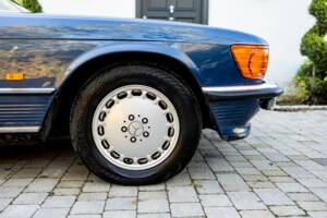 Image 11/21 of Mercedes-Benz 300 SL (1987)