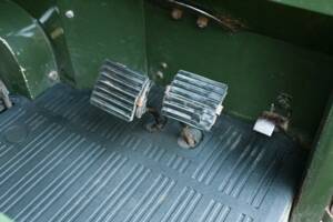 Image 25/50 of Land Rover 80 (1949)
