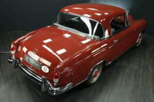 Imagen 46/50 de Mercedes-Benz 220 S (1957)